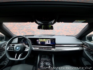 BMW 5 Touring  550e  xDrive M S 2025