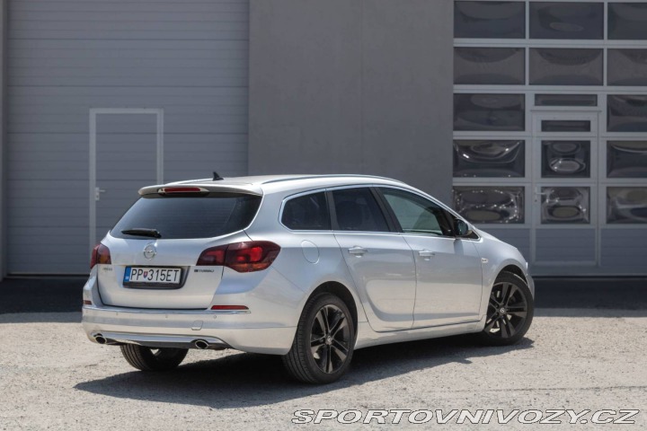 Opel Astra Sport Tourer ST 2.0 CDTI 2014