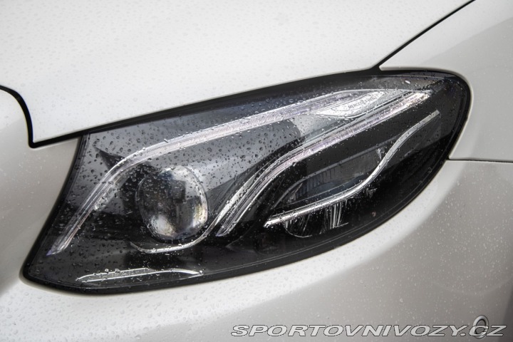 Mercedes-Benz E Kupé 200 4matic A/T 2019