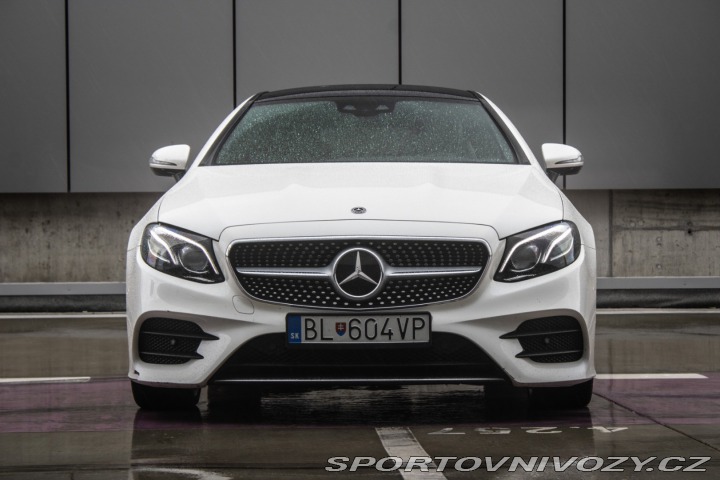 Mercedes-Benz E Kupé 200 4matic A/T 2019