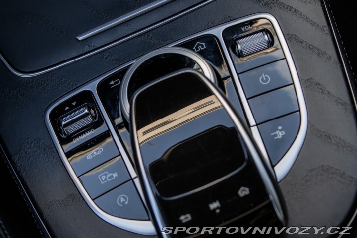 Mercedes-Benz E Kupé 200 4matic A/T 2019