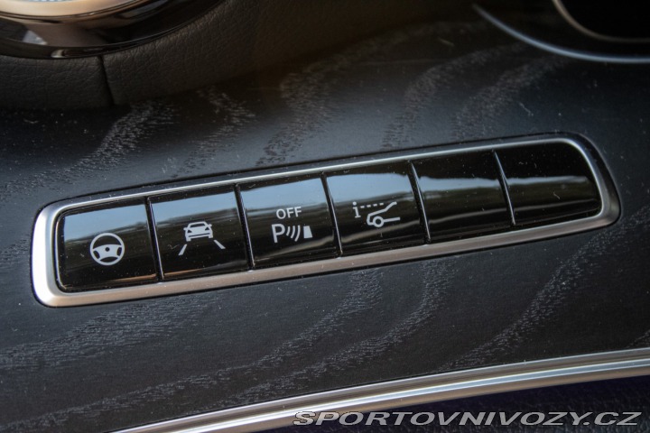 Mercedes-Benz E Kupé 200 4matic A/T 2019