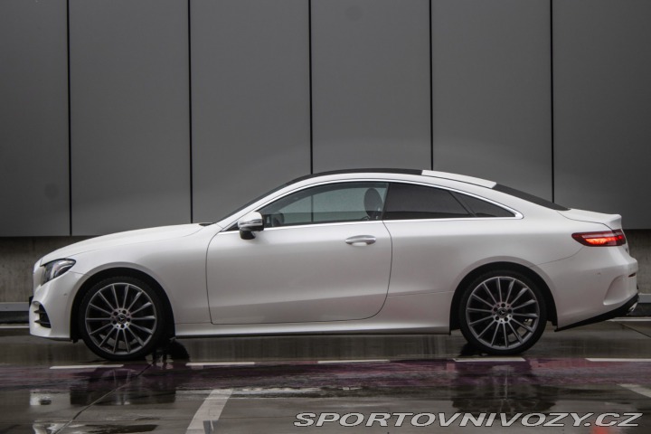 Mercedes-Benz E Kupé 200 4matic A/T 2019