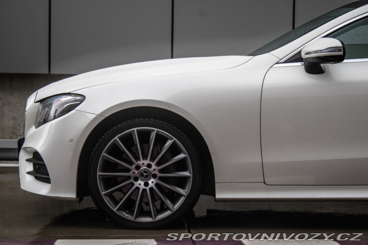 Mercedes-Benz E Kupé 200 4matic A/T 2019