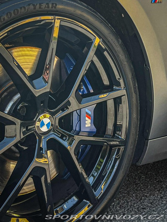 BMW 8 M850i xdrive 610HP 2021