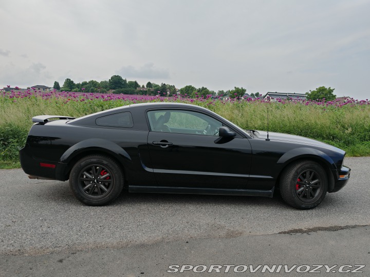 Ford Mustang 4.0 L 2005