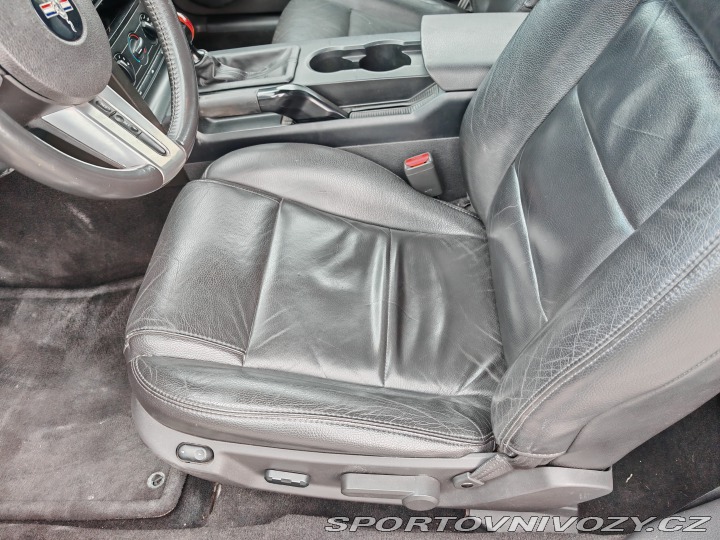Ford Mustang 4.0 L 2005