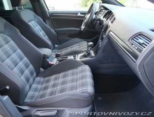 Volkswagen Golf 2.0 TDI GTD 2015