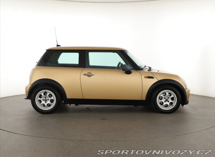 Mini One One 2005