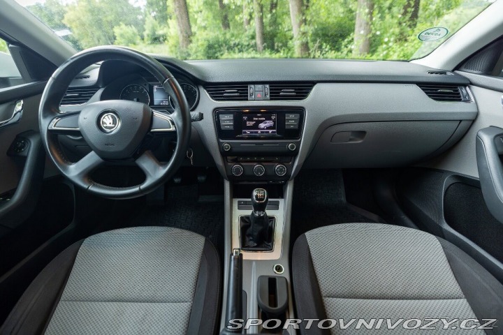 Škoda Ostatní modely Octavia 2,0 TDI, tažné, 2 sady 2015
