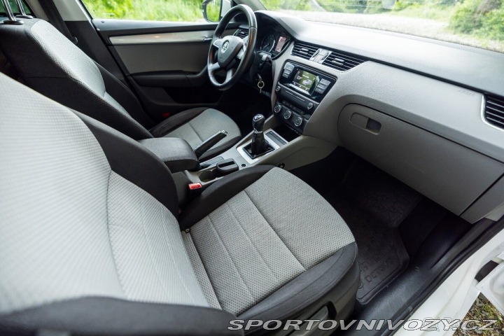 Škoda Ostatní modely Octavia 2,0 TDI, tažné, 2 sady 2015