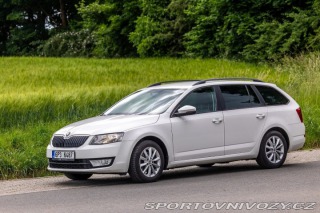 Škoda Ostatní modely Octavia 2,0 TDI, tažné, 2 sady 2015