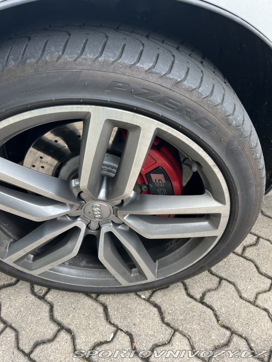 Audi SQ5 2015