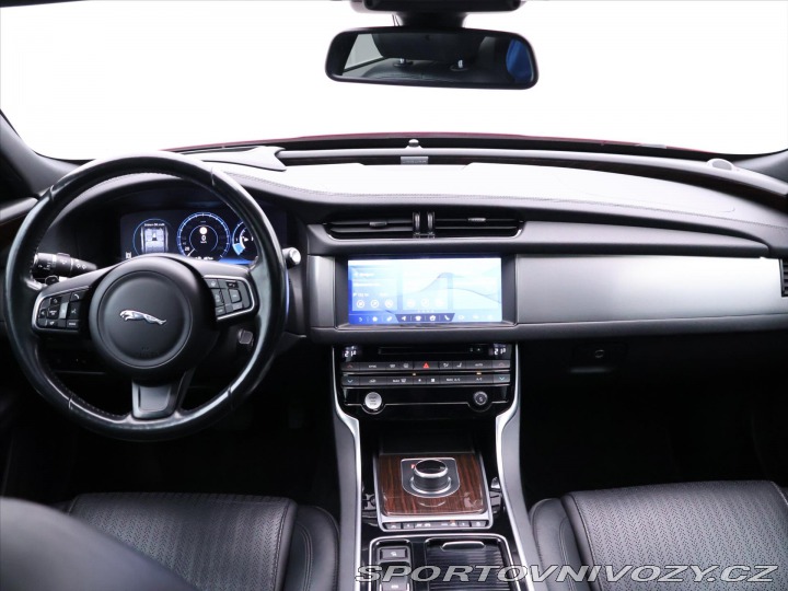 Jaguar XF 3,0 30d 221kW Aut. Nezávi 2016