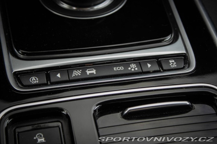 Jaguar XE 2.0 I4D Prestige AT 2018