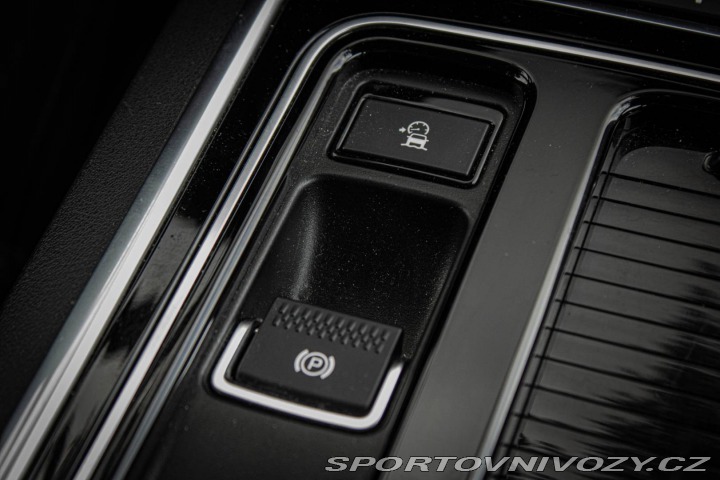 Jaguar XE 2.0 I4D Prestige AT 2018