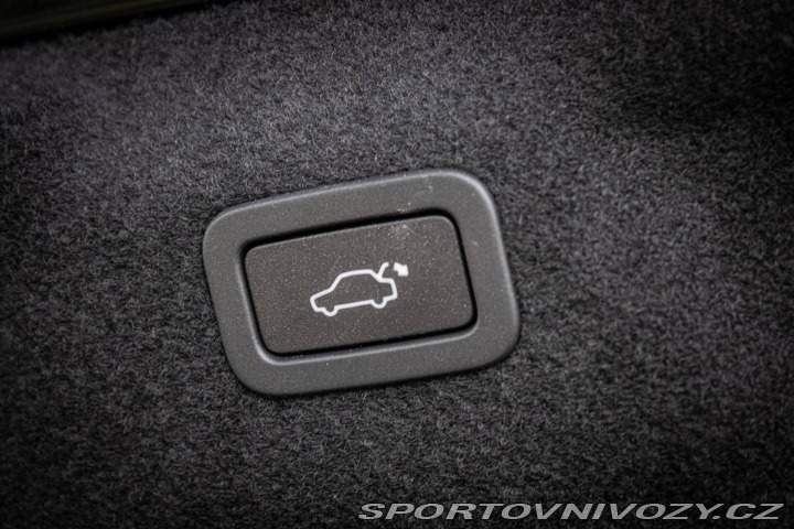 Jaguar XE 2.0 I4D Prestige AT 2018