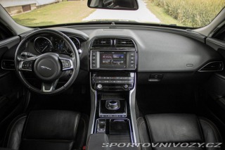Jaguar XE 2.0 I4D Prestige AT 2018
