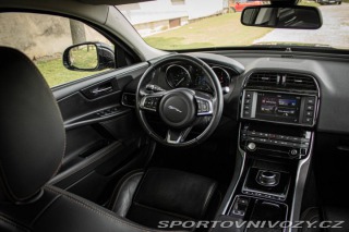 Jaguar XE 2.0 I4D Prestige AT 2018