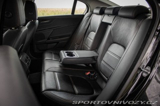 Jaguar XE 2.0 I4D Prestige AT 2018