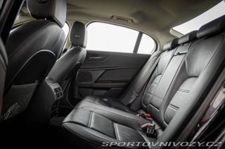 Jaguar XE 2.0 I4D Prestige AT 2018
