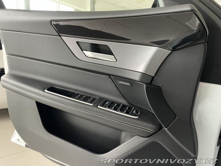 Jaguar XF 30d R-SPORT*Panorama*Meri 2016