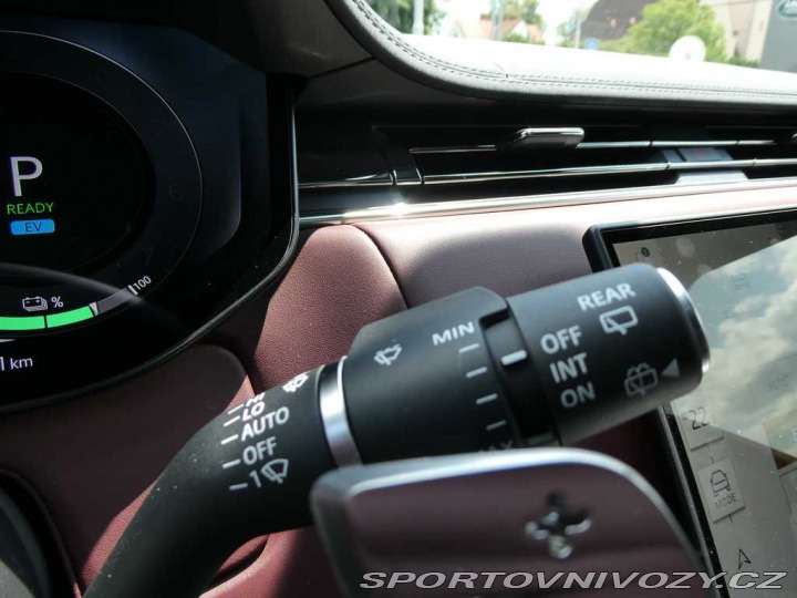 Ostatní značky Ostatní modely Land Rover Range Rover 3,0 HSE P460e 2025