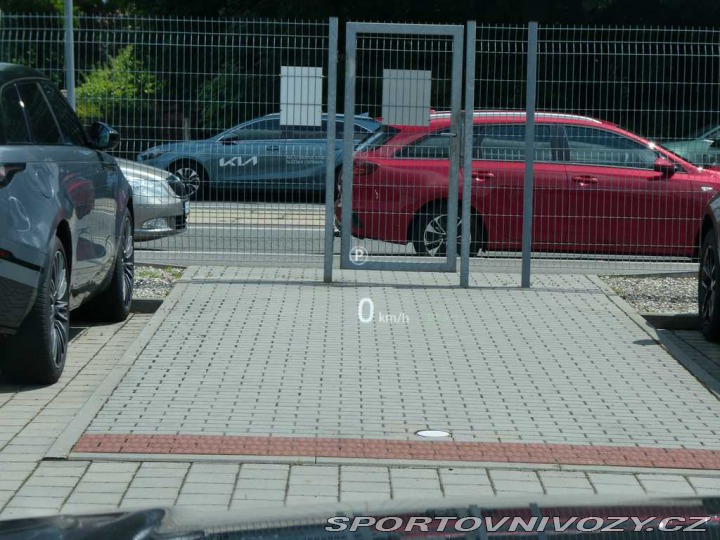 Ostatní značky Ostatní modely Land Rover Range Rover 3,0 HSE P460e 2025