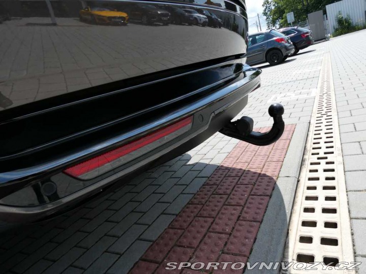 Ostatní značky Ostatní modely Land Rover Range Rover 3,0 HSE P460e 2025