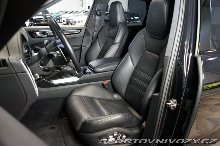 Porsche Cayenne TURBO*PDCC*PSCB*NEZ.TOP*P 2020
