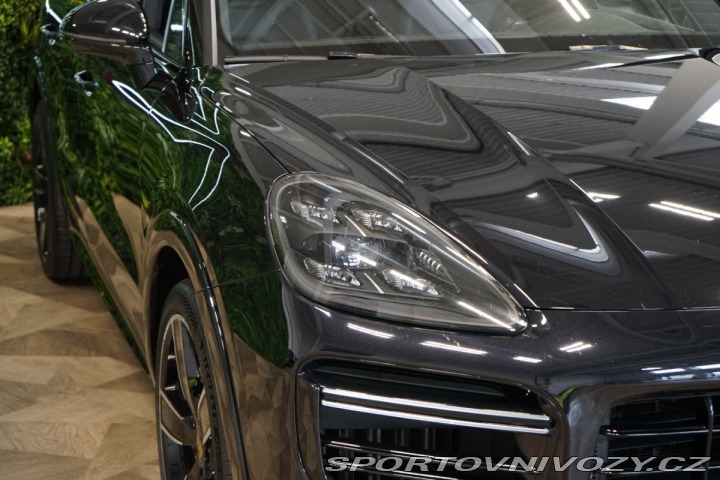 Porsche Cayenne TURBO*PDCC*PSCB*NEZ.TOP*P 2020
