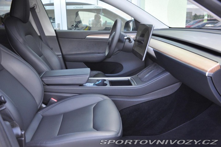 Tesla Model Y LONG RANGE DUAL MOTOR AWD 2023