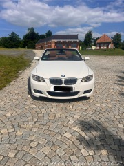 BMW 3 E93 325i