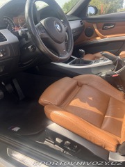 BMW 3 E93 325i 2009