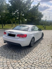 BMW 3 E93 325i 2009