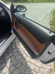 BMW 3 E93 325i 2009