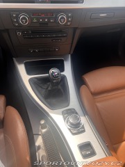 BMW 3 E93 325i 2009