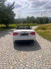 BMW 3 E93 325i 2009