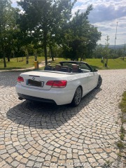 BMW 3 E93 325i 2009