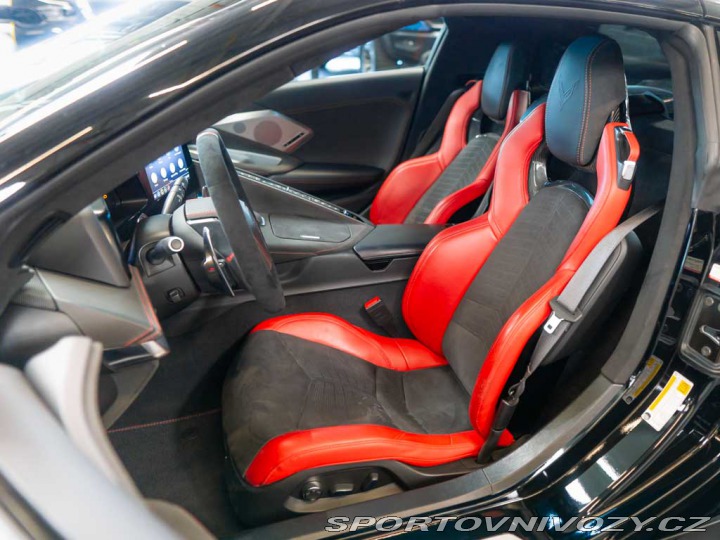 Chevrolet Corvette 6.2 Stingray C8 3LT Z51 V 2022