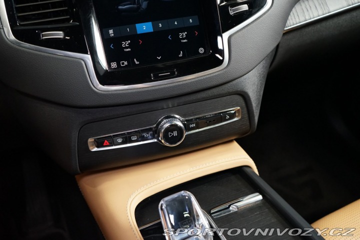 Volvo Ostatní modely XC90 T8*RECHARGE*R-DESIGN*PANO 2024