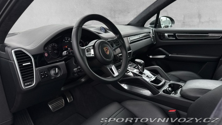Porsche Cayenne Turbo 2021