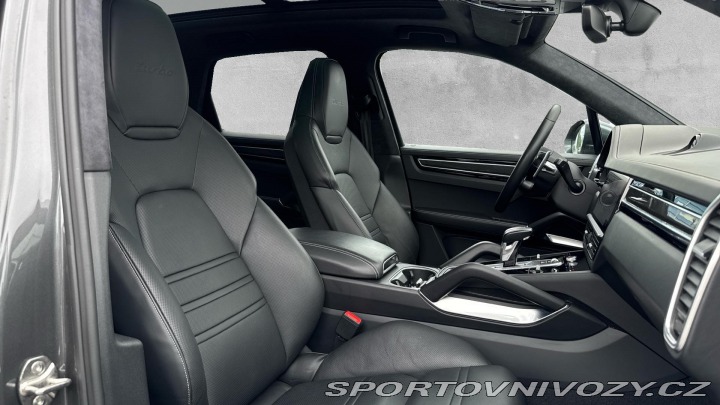Porsche Cayenne Turbo 2021