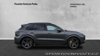 Porsche Cayenne Turbo 2021