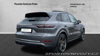 Porsche Cayenne Turbo 2021