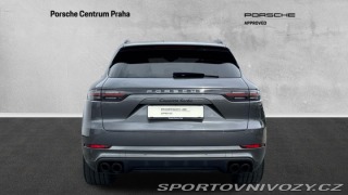 Porsche Cayenne Turbo 2021