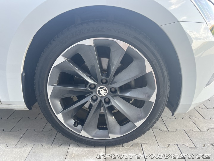 Škoda Superb 2016