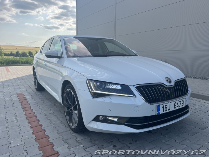 Škoda Superb 2016