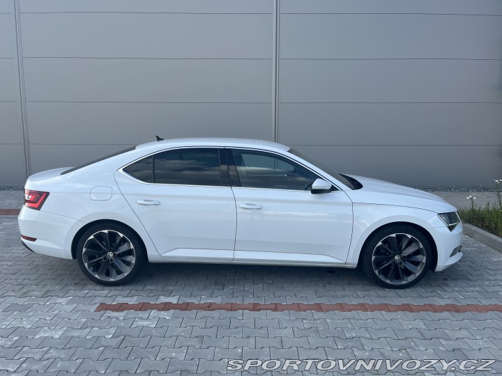 Škoda Superb 2016