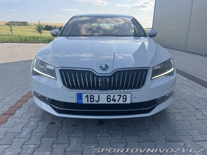 Škoda Superb 2016